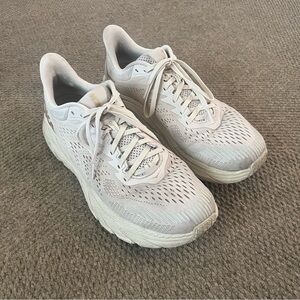 HOKA Clifton 7 - Women size 11